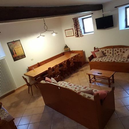 Montalto Dora La Taverna Di Tony Bed & Breakfast エクステリア 写真