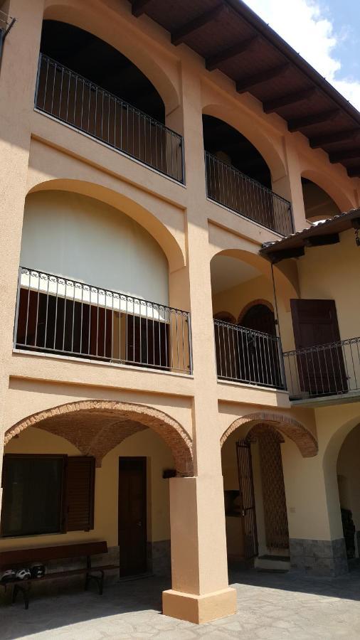 Montalto Dora La Taverna Di Tony Bed & Breakfast エクステリア 写真